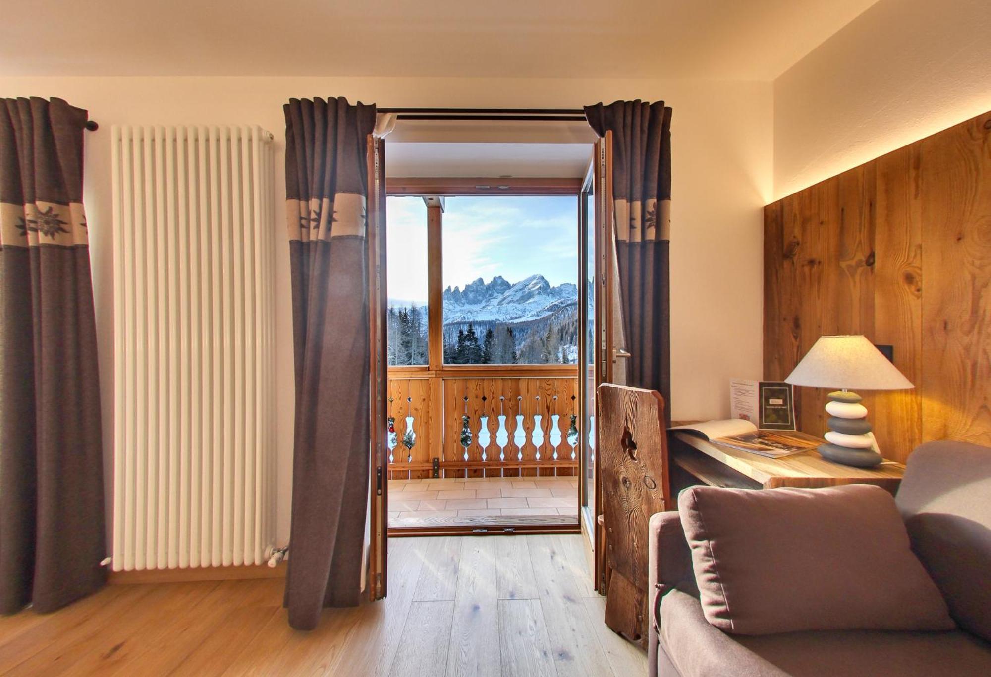 Rifugio Flora Alpina Hotel Passo San Pellegrino Eksteriør billede